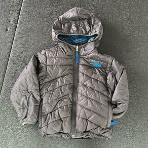 The North Face Kids Reversible hooded Jacket Puffer Gray Boys xxs/5